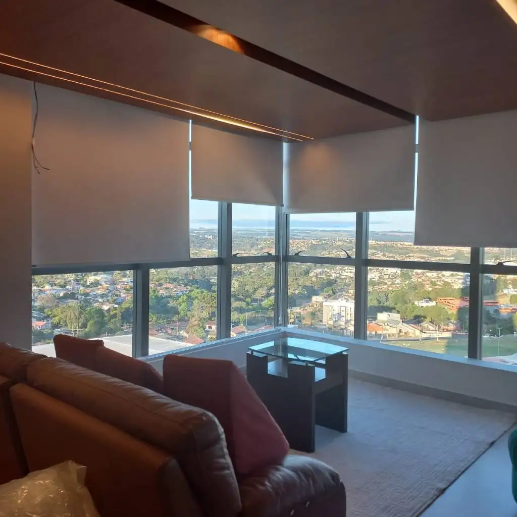 Persiana Rolô Blackout Líbia Branca