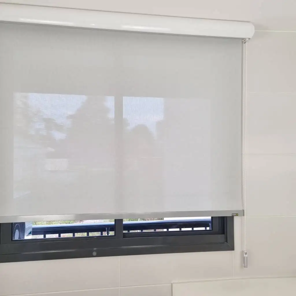 Persiana Rolô Tela Solar 1% Cinza