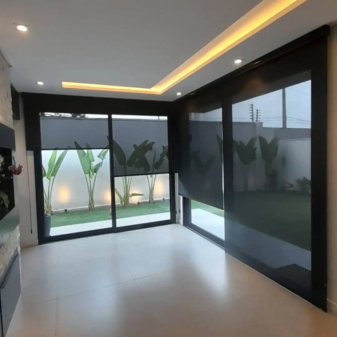 Persiana Rolô Tela Solar 5% Preto