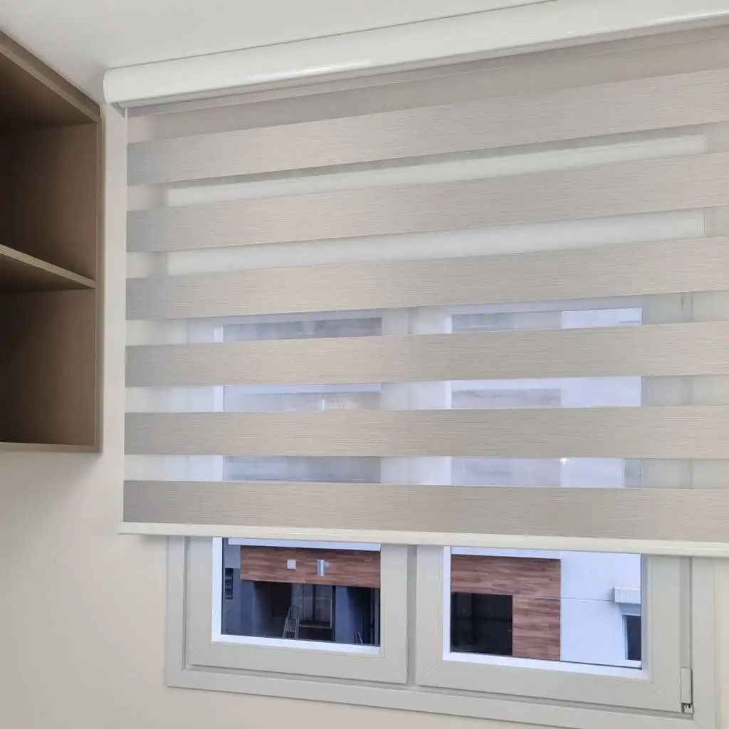 Double Vision Soft Semi-Blackout Palha