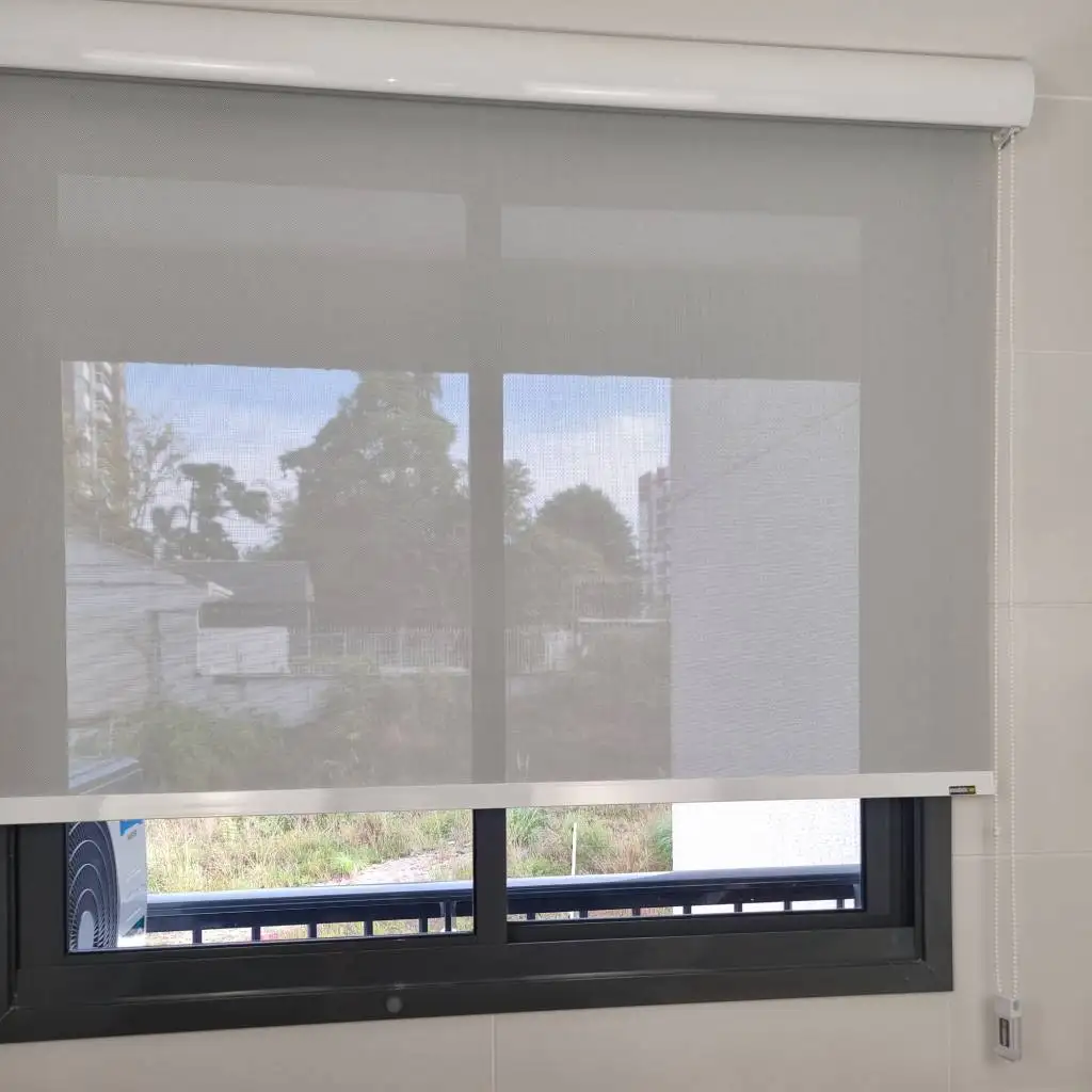 Persiana Rolô Tela Solar 5% Cinza