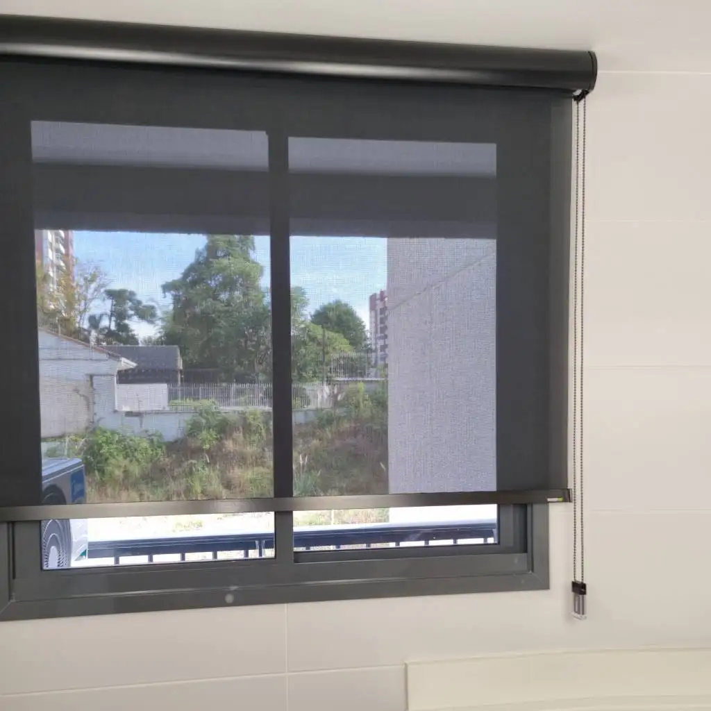 Persiana Rolô Tela Solar 5% Preto