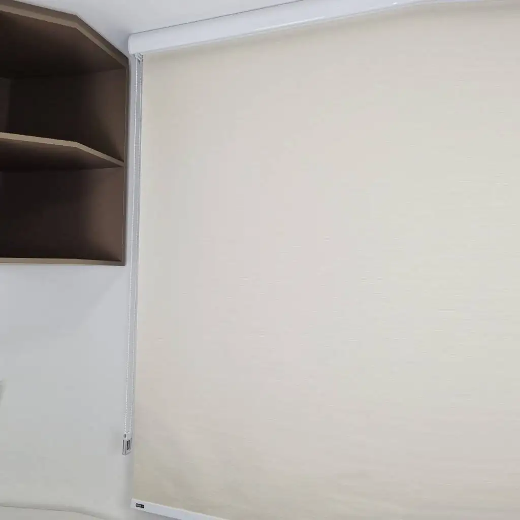 Persiana Rolô Blackout Nápoles Creme