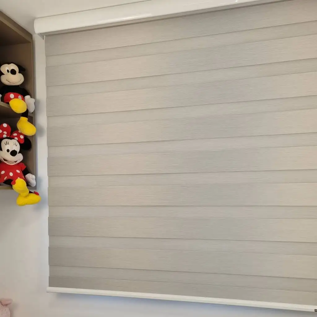 Double Vision Soft Semi-Blackout Palha